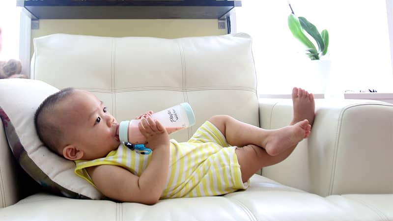 Best Slow Flow Bottles for Breastfed Babies
